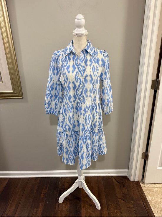 Ellen Tracy Dresses & Skirts - NWT Ellen Tracy Blue and White Ikat Mini Shirtdress. Size Small